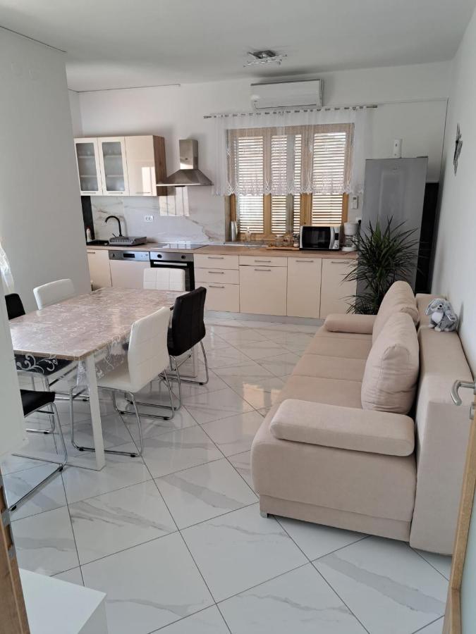 Apartment Baksa *